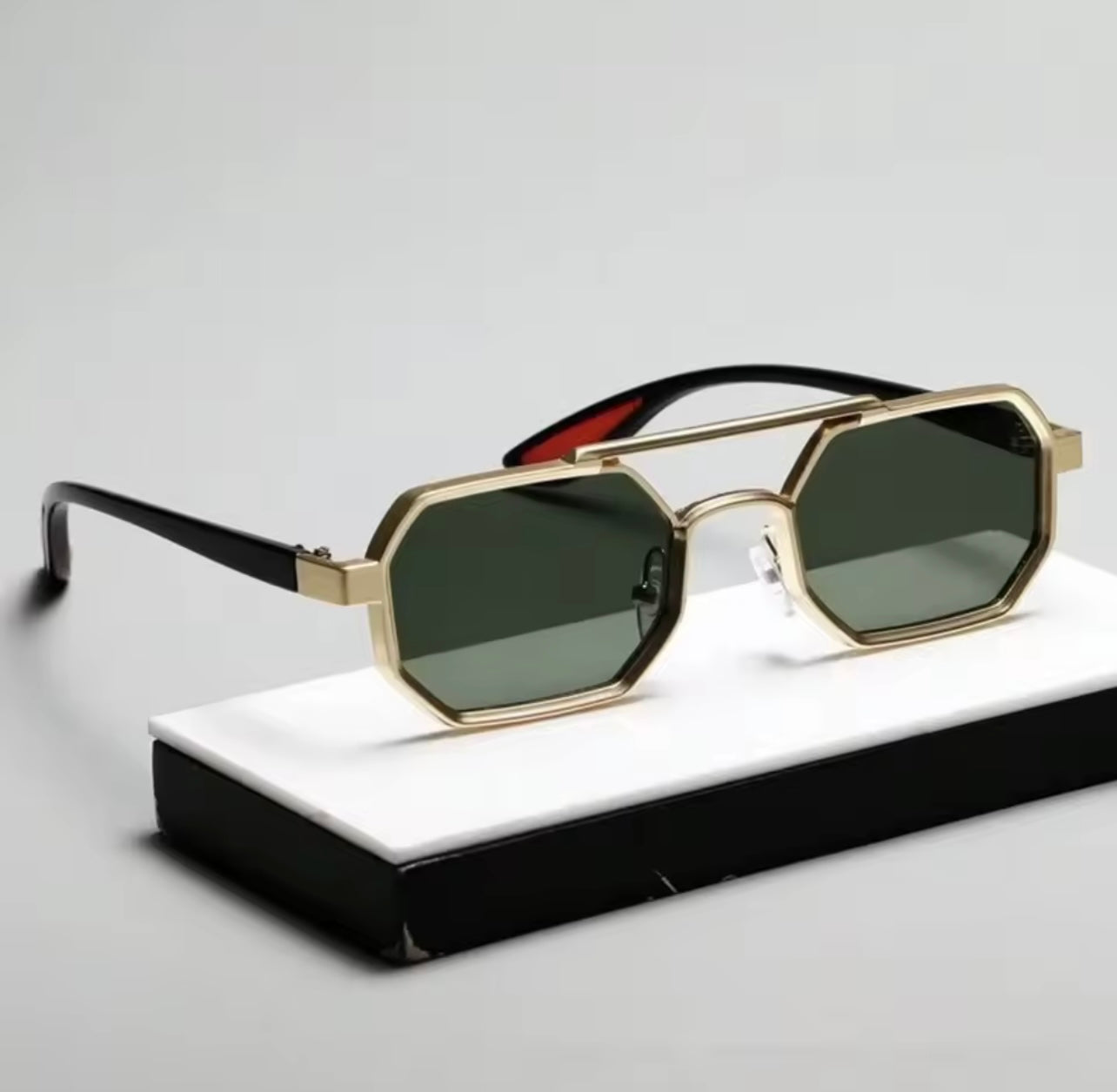 OXCT - OFFSCENE Signature Sunglasses