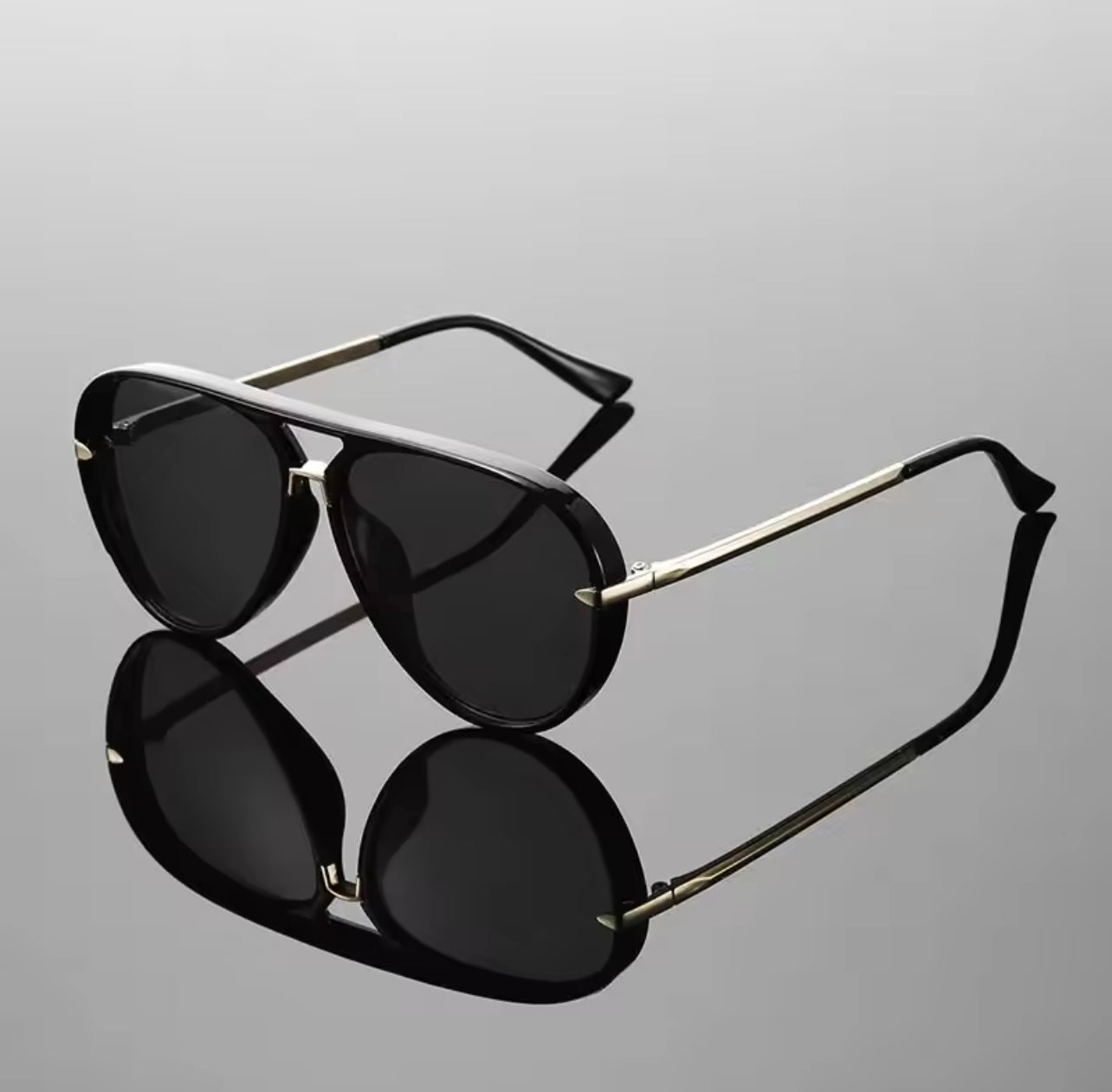 DXSH - OFFSCENE Signature Sunglasses